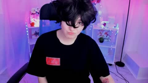 Snapshot of virtualvoyant chatting on 09.11.25 your love online show from 09.11.25