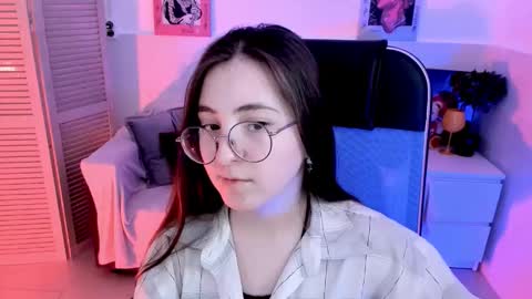 Snapshot of virtualvoyant chatting on 10.08.25 your love online show from 10.08.25