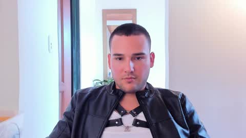 Vito Ferrer online show from 02.06.25