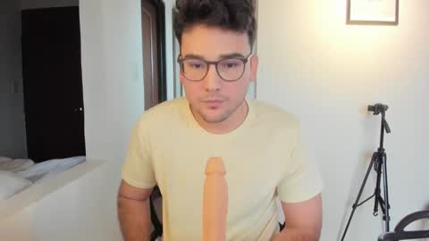 Vito Ferrer online show from 10.13.25