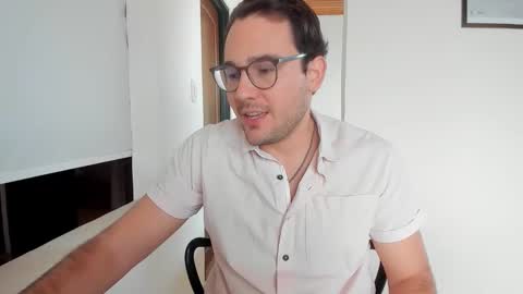 Vito Ferrer online show from 03.03.26