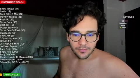 Snapshot of vito_ferrero chatting on 05.15.26 Vito Ferrer online show from 05.15.26
