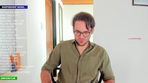 Snapshot of vito_ferrero chatting on 06.05.26 Vito Ferrer online show from 06.05.26