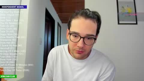 Snapshot of vito_ferrero chatting on 06.21.26 Vito Ferrer online show from 06.21.26