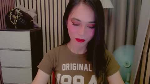 Snapshot of vivahotbabessandra chatting on 04.23.26 SANDRA GOING YOU online show from 04.23.26