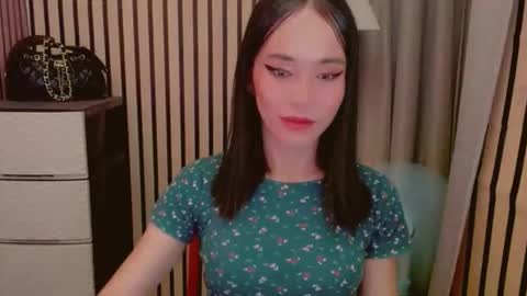 Snapshot of vivahotbabessandra chatting on 04.27.26 SANDRA GOING YOU online show from 04.27.26