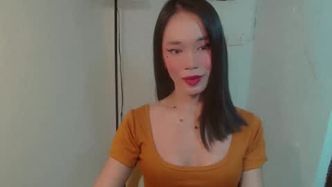 Snapshot of vivahotbabessandra chatting on 05.23.26 SANDRA GOING YOU online show from 05.23.26