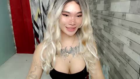 Snapshot of vivamaxgirls chatting on 12.21.24 kim online show from 12.21.24