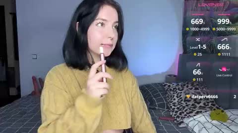 Vivi   online show from 11.24.25