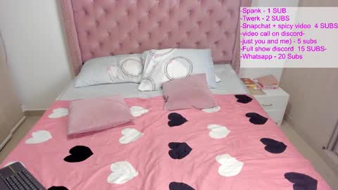 Snapshot of vivi_cooper chatting on 02.07.25 vivi cooper online show from 02.07.25