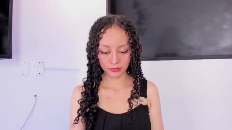 Vivi online show from 05.10.26