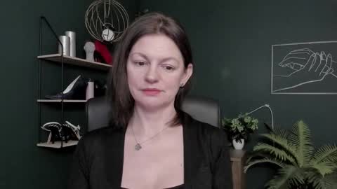 Vivian online show from 02.12.26