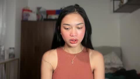 Vivian online show from 04.20.26