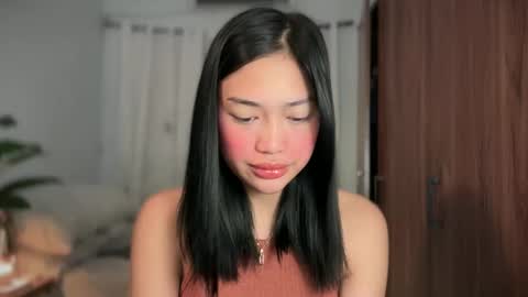 Vivian online show from 05.27.26