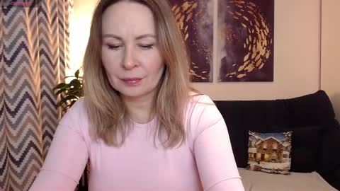 Vivian online show from 02.16.25