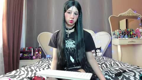 Vivian online show from 01.11.25