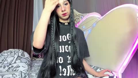 Vivian online show from 02.14.25