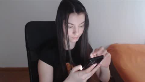 Snapshot of vivianngray chatting on 12.22.24 Vivian Gray online show from 12.22.24