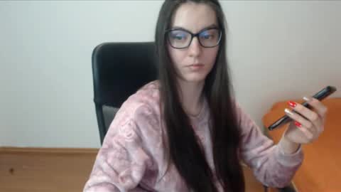 Snapshot of vivianngray chatting on 02.18.25 Vivian Gray online show from 02.18.25