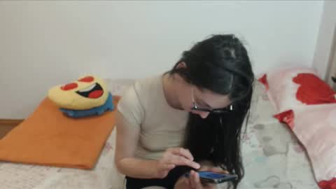 Snapshot of vivianngray chatting on 10.22.25 Vivian Gray online show from 10.22.25