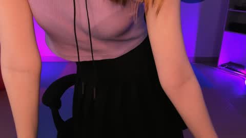 Vivien online show from 12.03.24