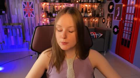 Vivien online show from 12.05.24