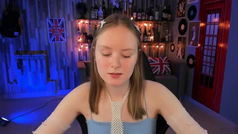 Vivien online show from 12.12.24