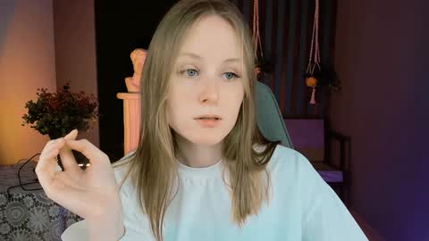 Vivien online show from 12.25.24