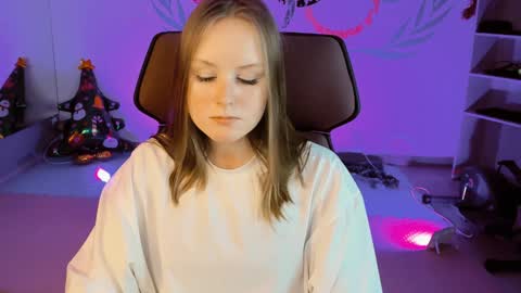 Vivien online show from 12.26.24