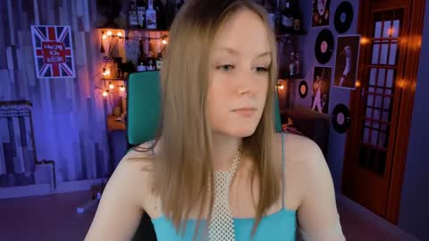 Vivien online show from 12.30.24