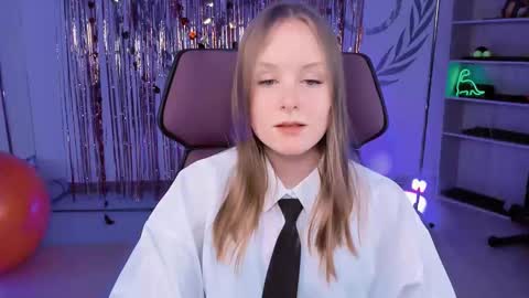 Vivien online show from 03.09.25