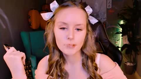 Vivien online show from 09.14.25