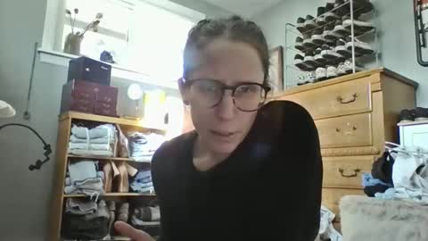 Snapshot of vivienne_grey chatting on 01.12.26 vivienne_grey online show from 01.12.26