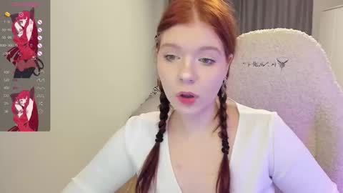 Snapshot of vivy_ chatting on 11.19.25 chatur babes online show from 11.19.25