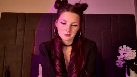 Snapshot of vixksaria chatting on 01.12.26 Vixsaria online show from 01.12.26