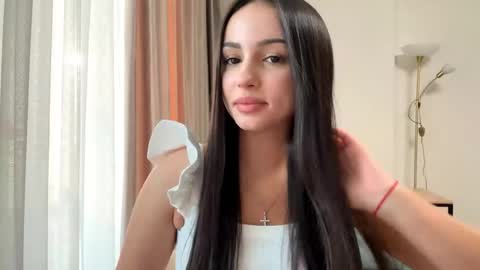 Miss Mia online show from 04.13.26