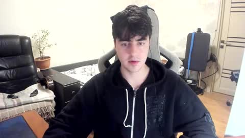 Snapshot of vlad1605 chatting on 12.15.25 Martin online show from 12.15.25