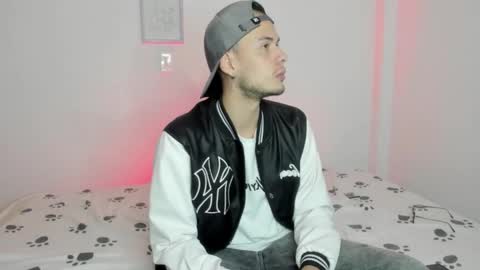 Snapshot of vlad__night chatting on 02.16.26 Vlad online show from 02.16.26