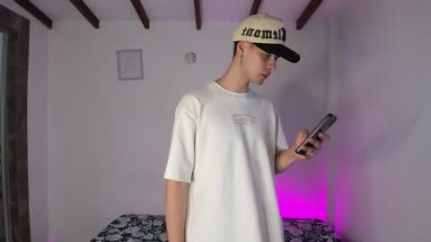 Snapshot of vlad__night chatting on 03.01.26 Vlad online show from 03.01.26