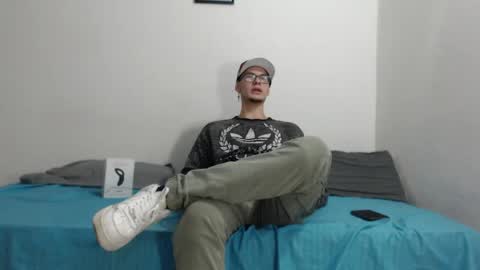 Snapshot of vlad__night chatting on 05.30.26 Vlad online show from 05.30.26
