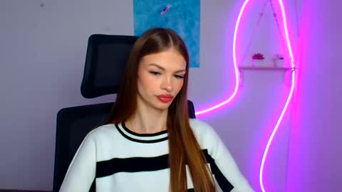 Snapshot of vladaseduction chatting on 03.19.26 Vlada online show from 03.19.26