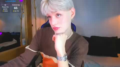 Snapshot of vladhellsing4 chatting on 06.13.26 Vlad online show from 06.13.26