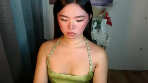 Snapshot of voganmarie chatting on 06.24.26 voganmarie online show from 06.24.26