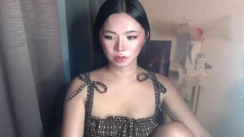 Snapshot of voganmarie chatting on 07.14.26 voganmarie online show from 07.14.26