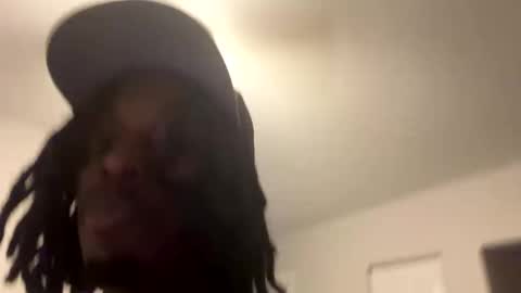 Snapshot of vonnieeb2x chatting on 10.14.25 vonnieeb2x online show from 10.14.25