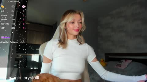 Snapshot of vopooo chatting on 01.16.25 Aliceinst magic crystalll online show from 01.16.25