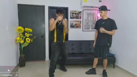 voyeurism_guys online show from 04.26.26