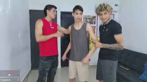 voyeurism_guys online show from 04.28.26
