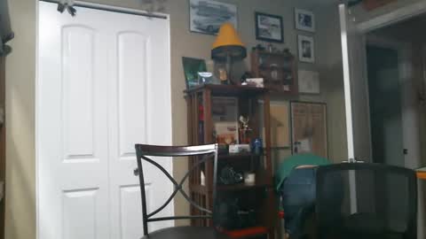 Snapshot of vueuorme chatting on 12.18.24 Vueuorme online show from 12.18.24