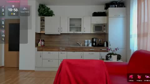 Snapshot of vvalkyriee chatting on 02.22.25 vvalkyriee online show from 02.22.25